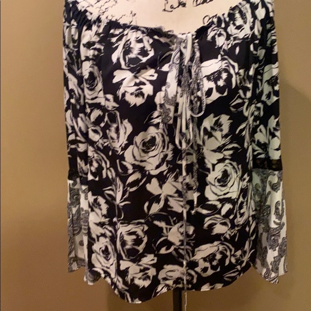 White House Black Market Off the shoulder top S